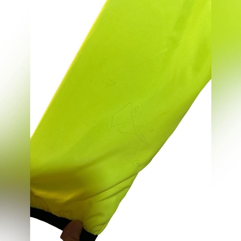Trek Cycling Neon Yellow Jacket ** see notes** - Picture 5 of 8